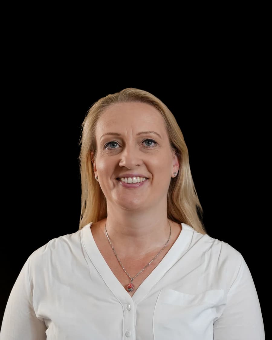 Ivonne, Lohnbuchhaltung