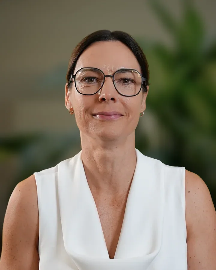 Silvia, Lohnbuchhaltung, Finanzbuchhaltung und Verwaltung